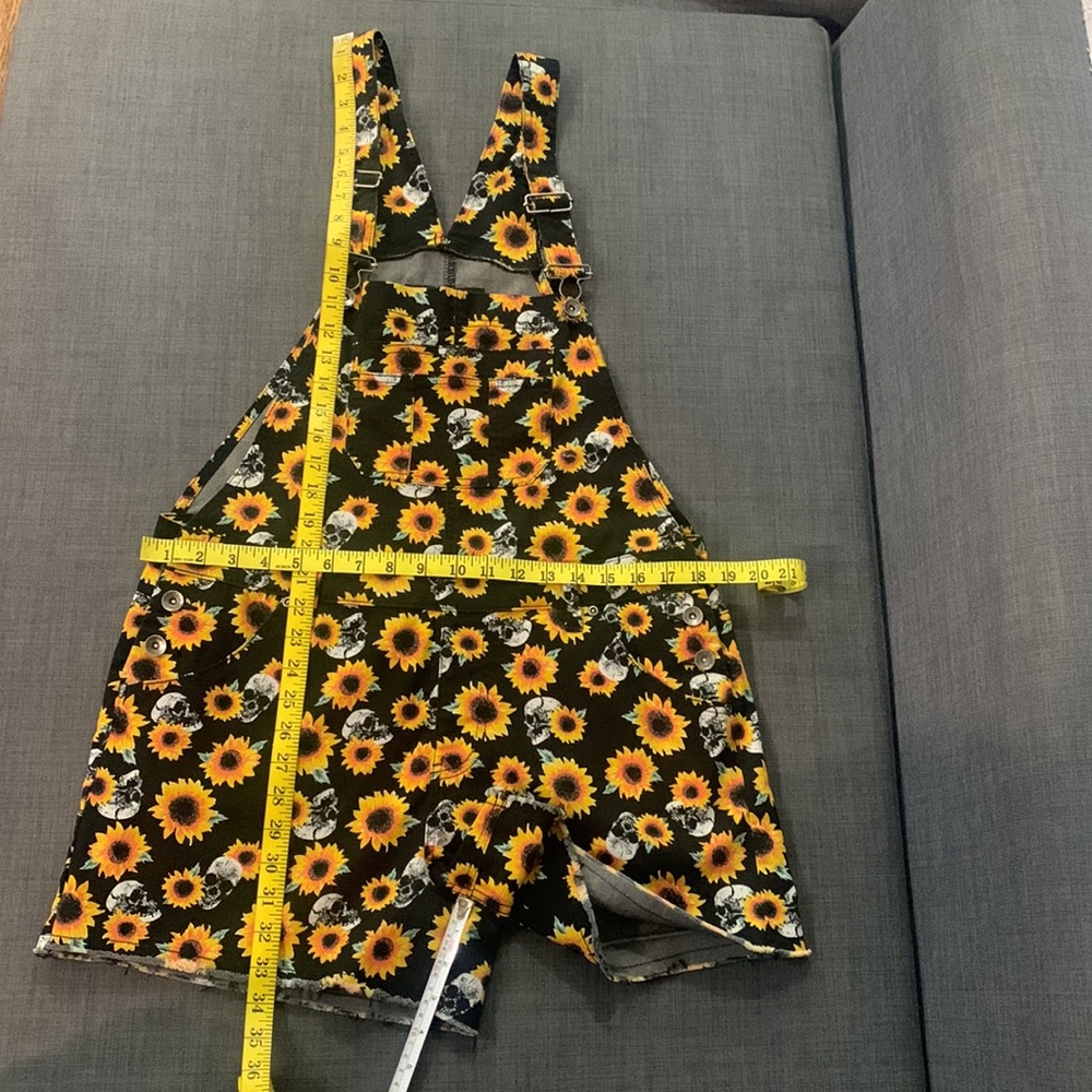 Hot Topic Denim Daisy Shortall Black Orange Large Shorts Beach Pool Vacation - Picture 10 of 12